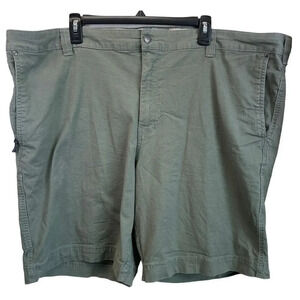 Columbia Mens Size 48 Pale Light Green Regular Fit Shorts